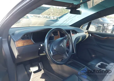 2019 Tesla Model X 100D/75D/Long Range из США, поврежденный, VIN 5YJXCAE25KF211642